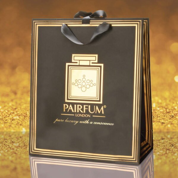 Pairfum-Gold-Black-Luxury-Carrier-Bag-Gift-Large-Grain.jpg Pairfum-Gold-Black-Luxury-Carrier-Bag-Gift-Large-Grain.jpg