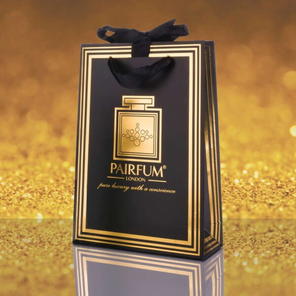 Pairfum-Gold-Black-Luxury-Carrier-Bag-Gift-Small-Grain.jpg Pairfum-Gold-Black-Luxury-Carrier-Bag-Gift-Small-Grain.jpg